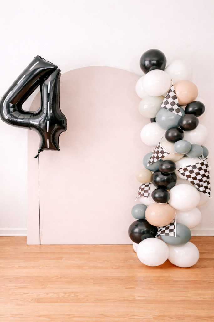 Racetrack 4 Balloon